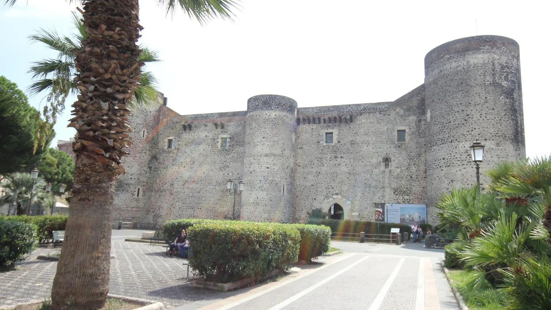 Casa Sveva, Una Finestra Sulla Storia Catania Italy