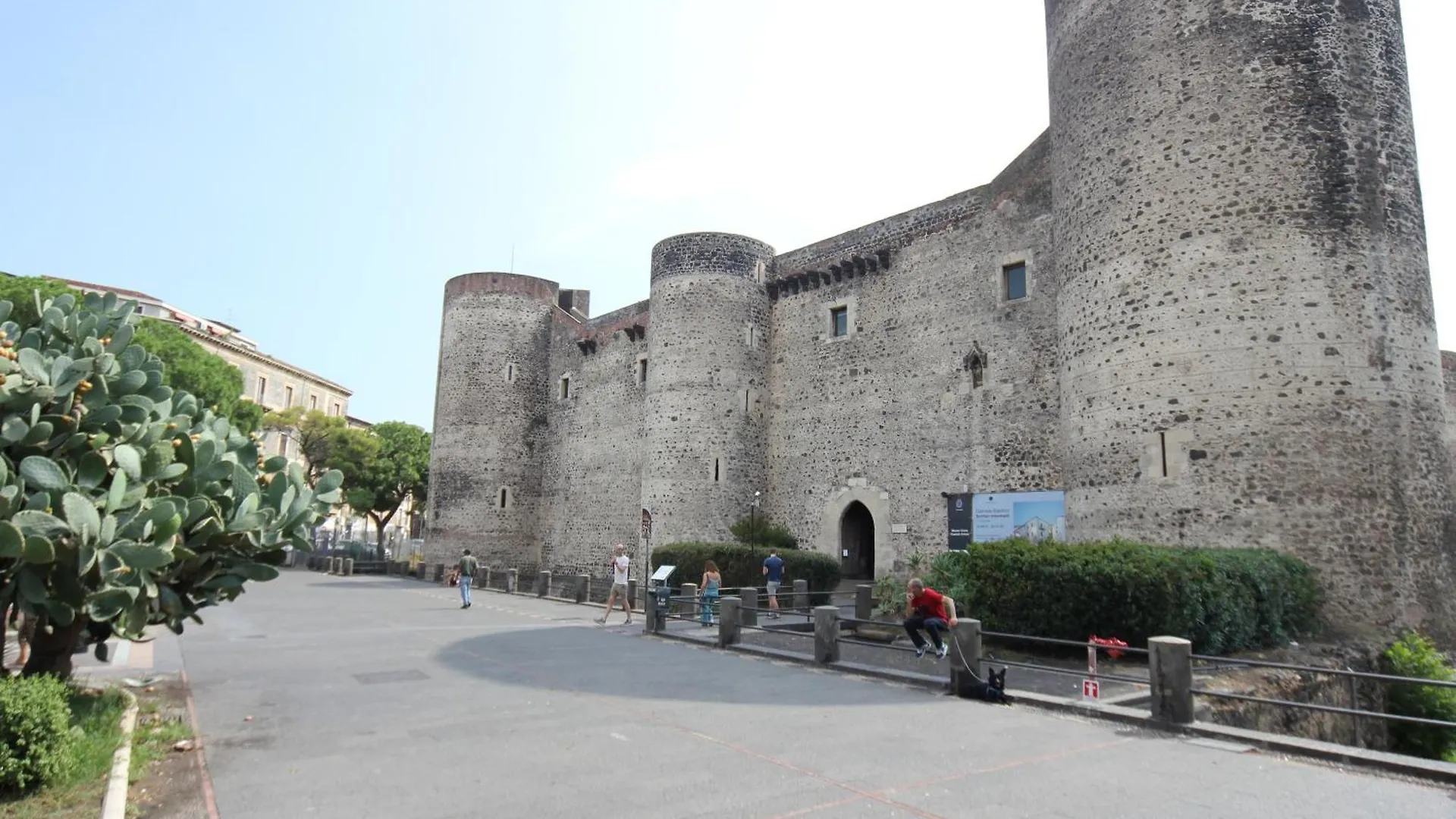 Casa Sveva, Una Finestra Sulla Storia Catania 0*,